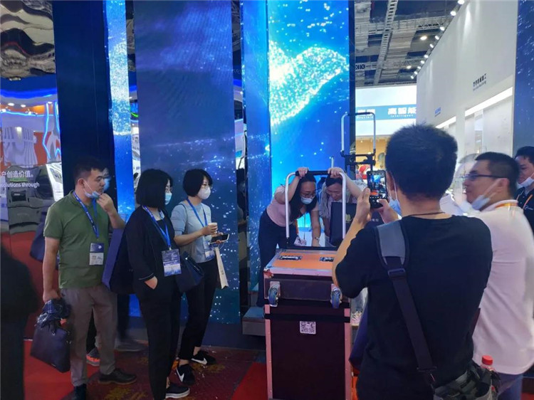 公司技术上海工博会.jpg 公司技术上海工博会.jpg